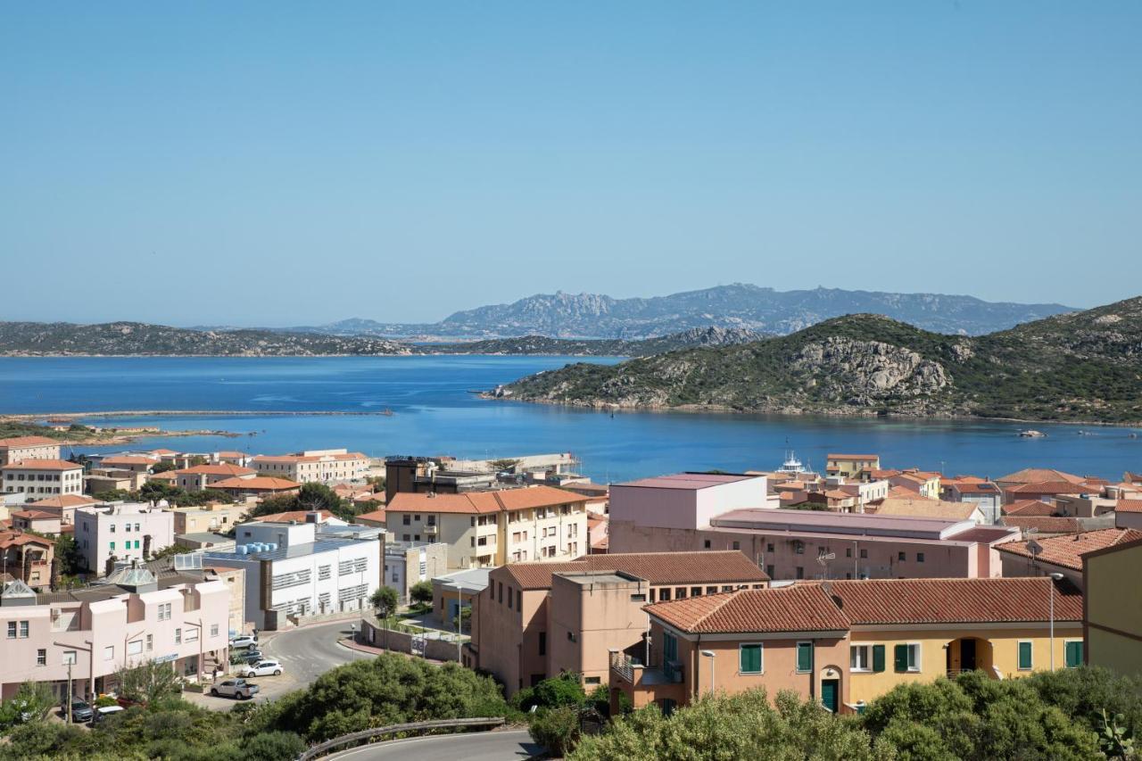 Homey Experience - Central Stay La Maddalena  Dış mekan fotoğraf